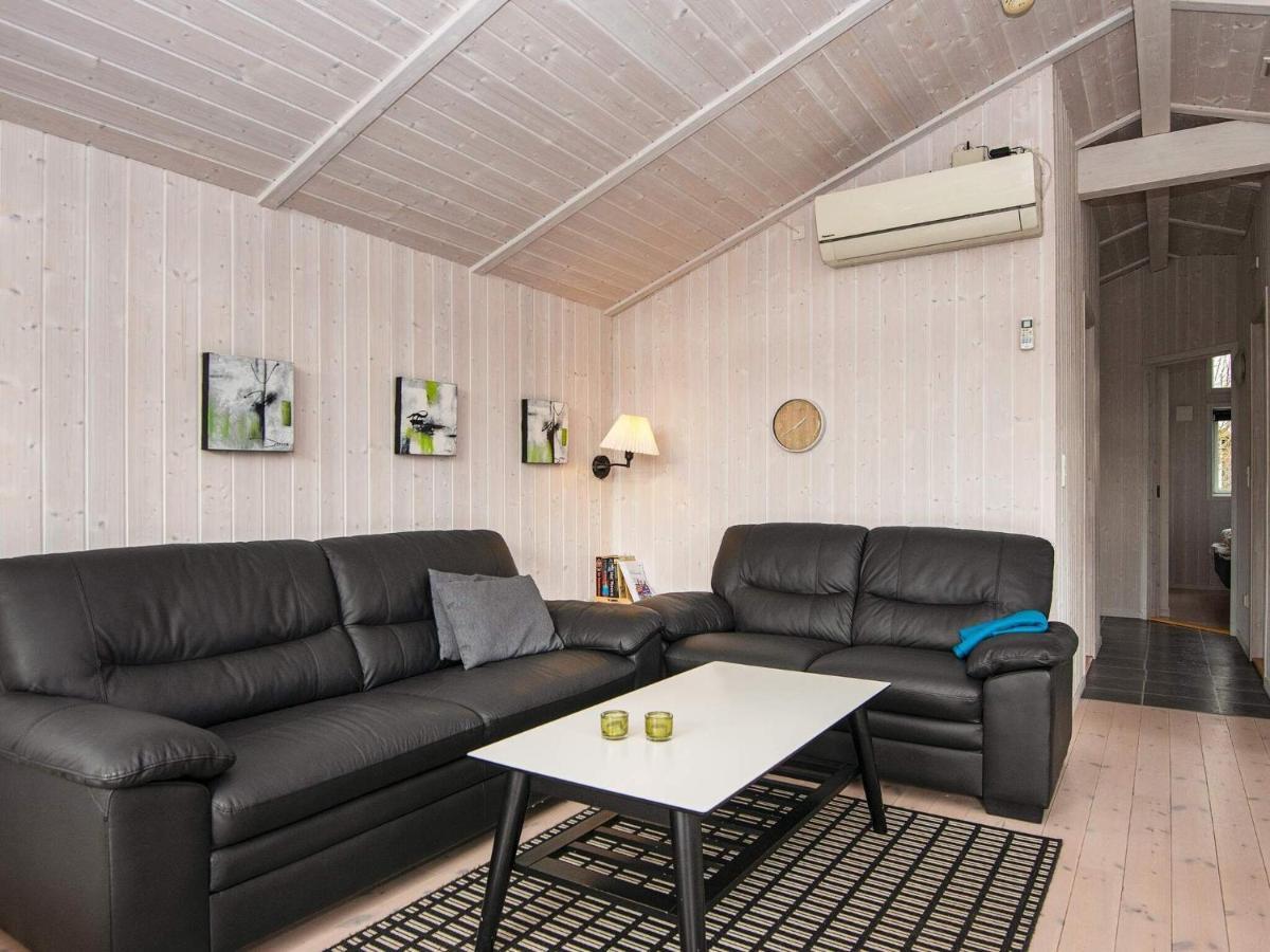 Three-Bedroom Holiday Home In Juelsminde 18 Sonderby  Exterior photo
