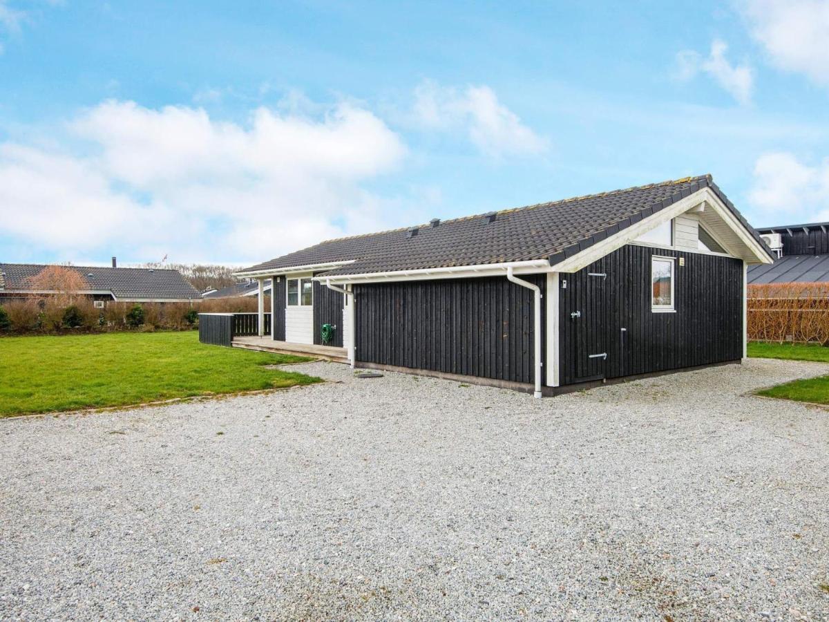 Three-Bedroom Holiday Home In Juelsminde 18 Sonderby  Exterior photo